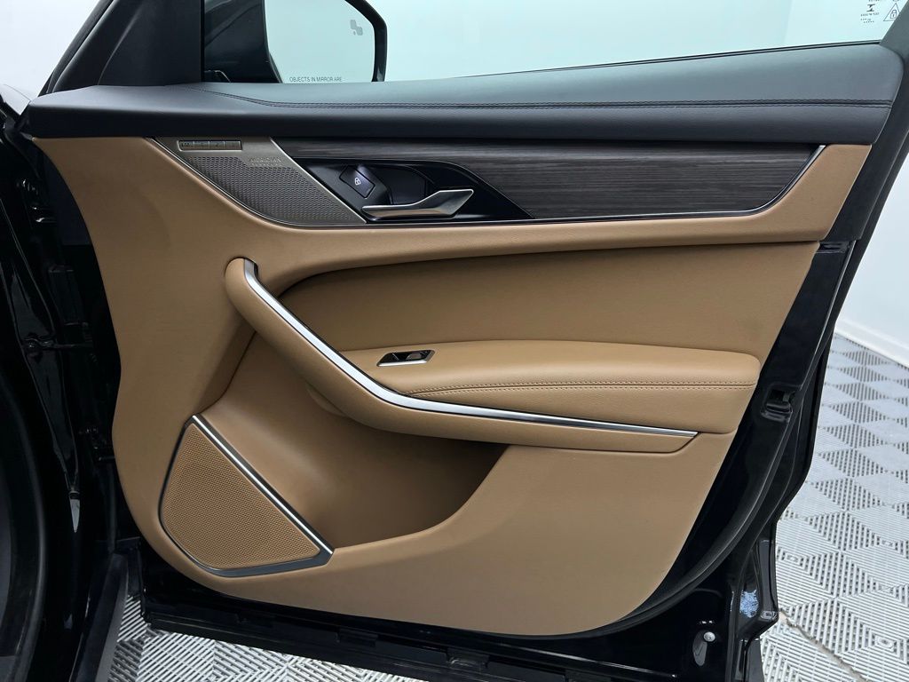 2022 Jaguar F-PACE P250 S photo 17