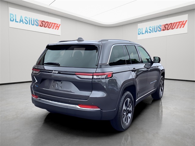 2023 Jeep Grand Cherokee 4xe photo 3