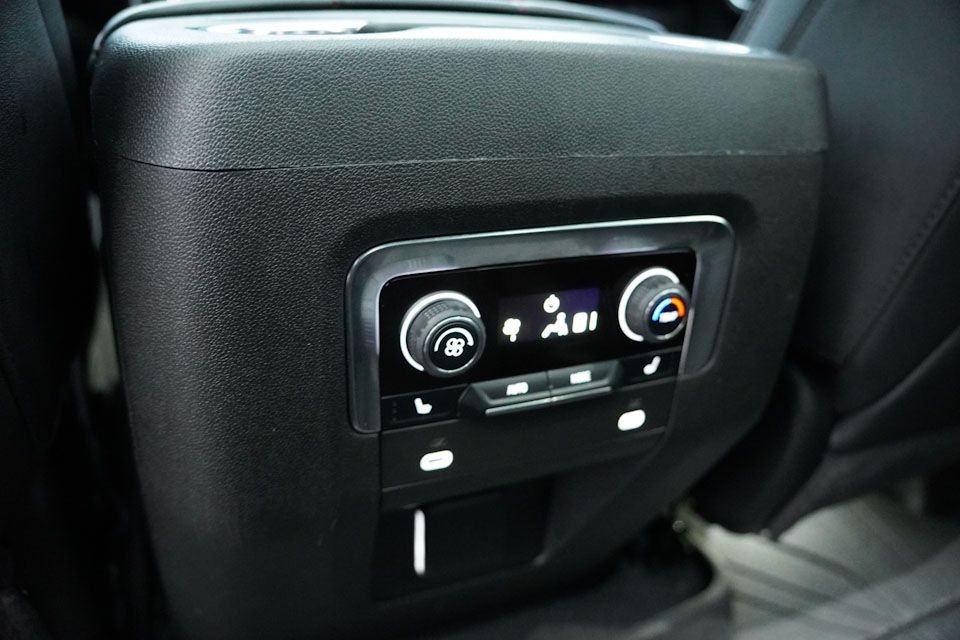 2024 Chevrolet Tahoe RST photo 3