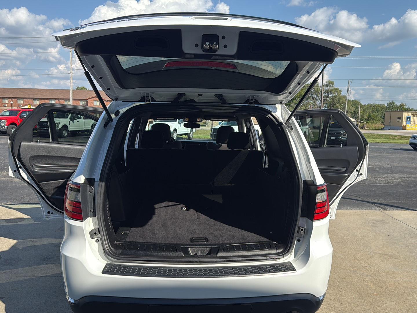 2023 Dodge Durango SXT photo 14