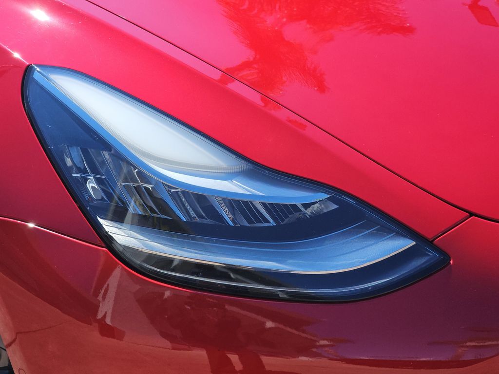 2018 Tesla Model 3 Long Range photo 26