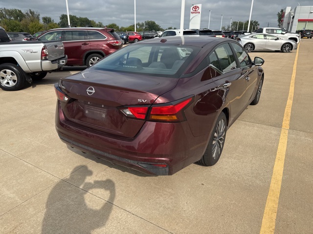 2023 Nissan Altima 2.5 SV photo 9