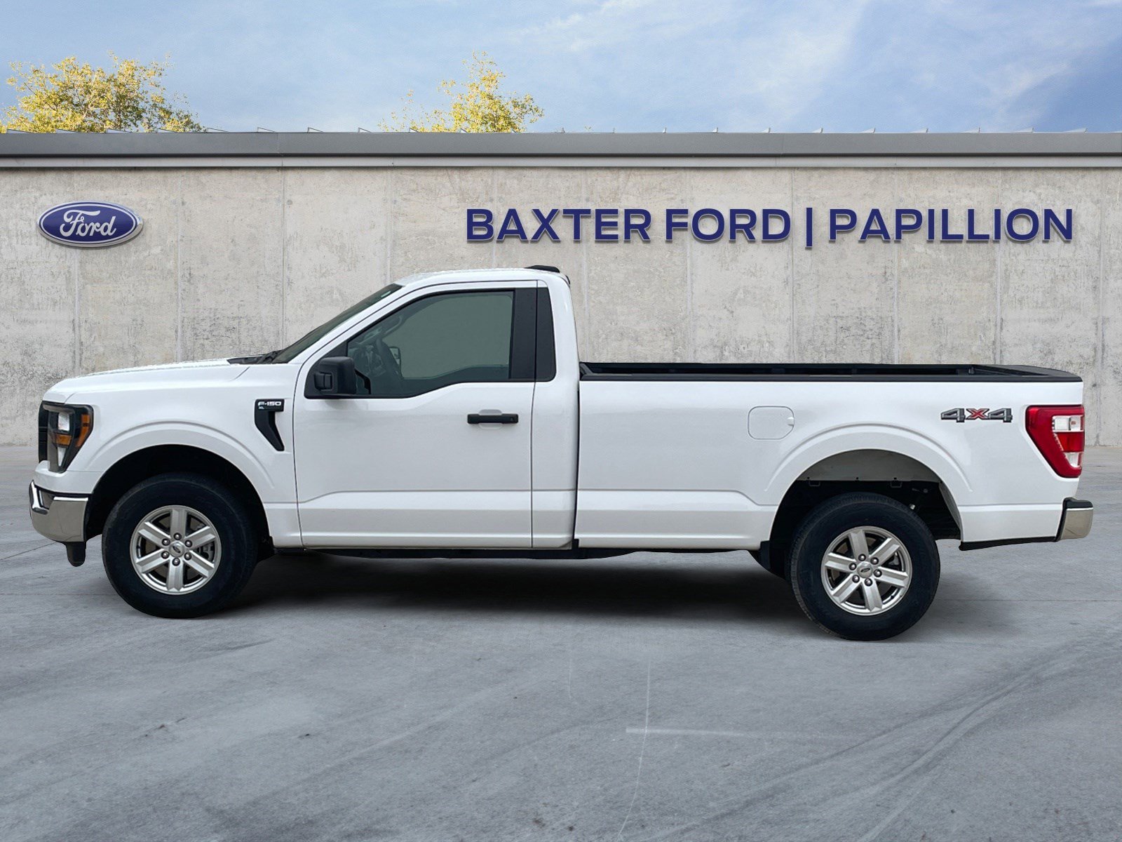 2023 Ford F-150 XL photo 2