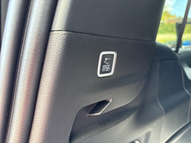 2025 Jeep Wagoneer L Series II Carbide photo 22