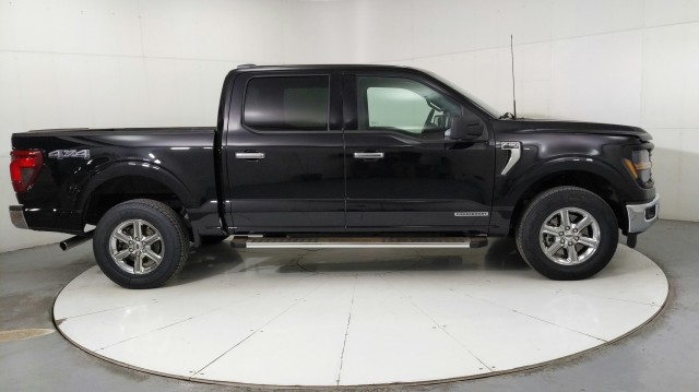 Used 2024 BLACK Ford XLT image 7