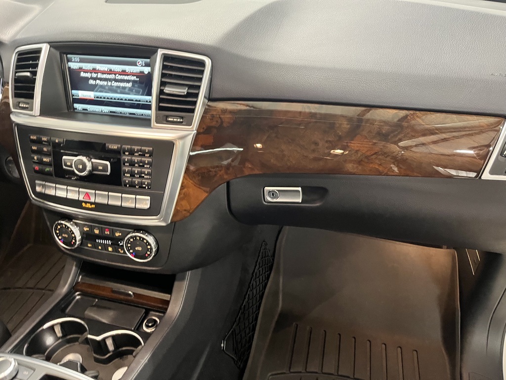 2015 Mercedes Benz ML 350 photo 19