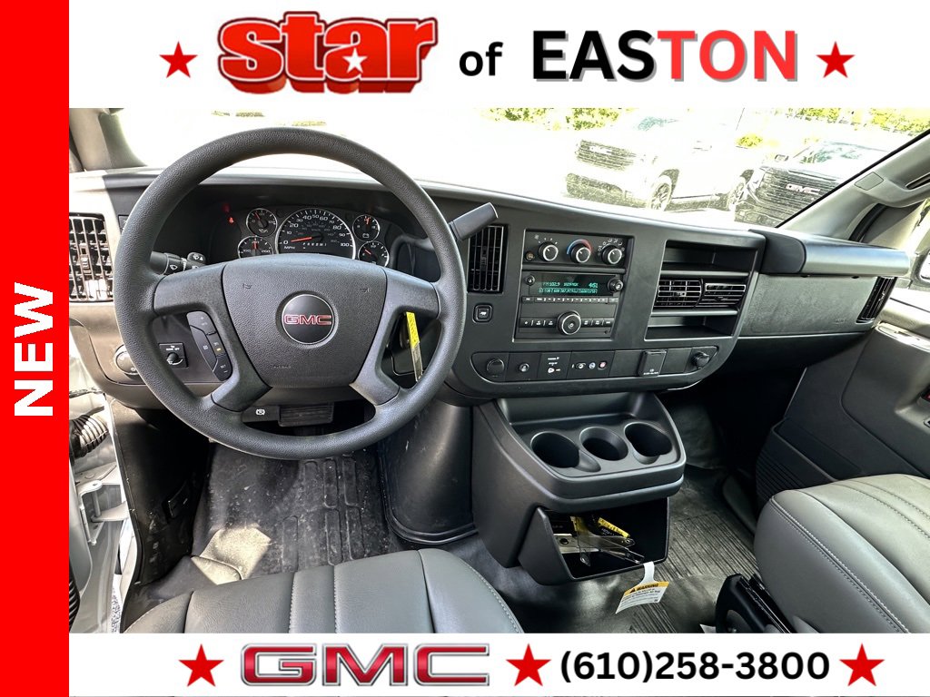 2025 Gmc Savana Cutaway 3500 photo 11