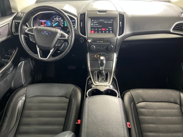 2016 Ford Edge SEL photo 2