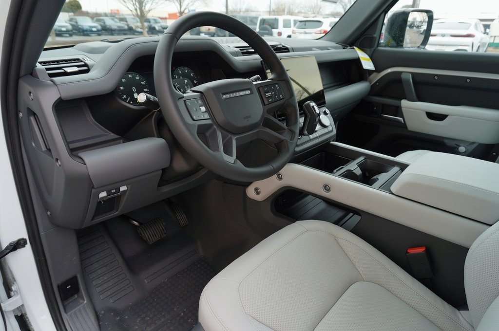 2026 LAND ROVER DEFENDER - Image 12