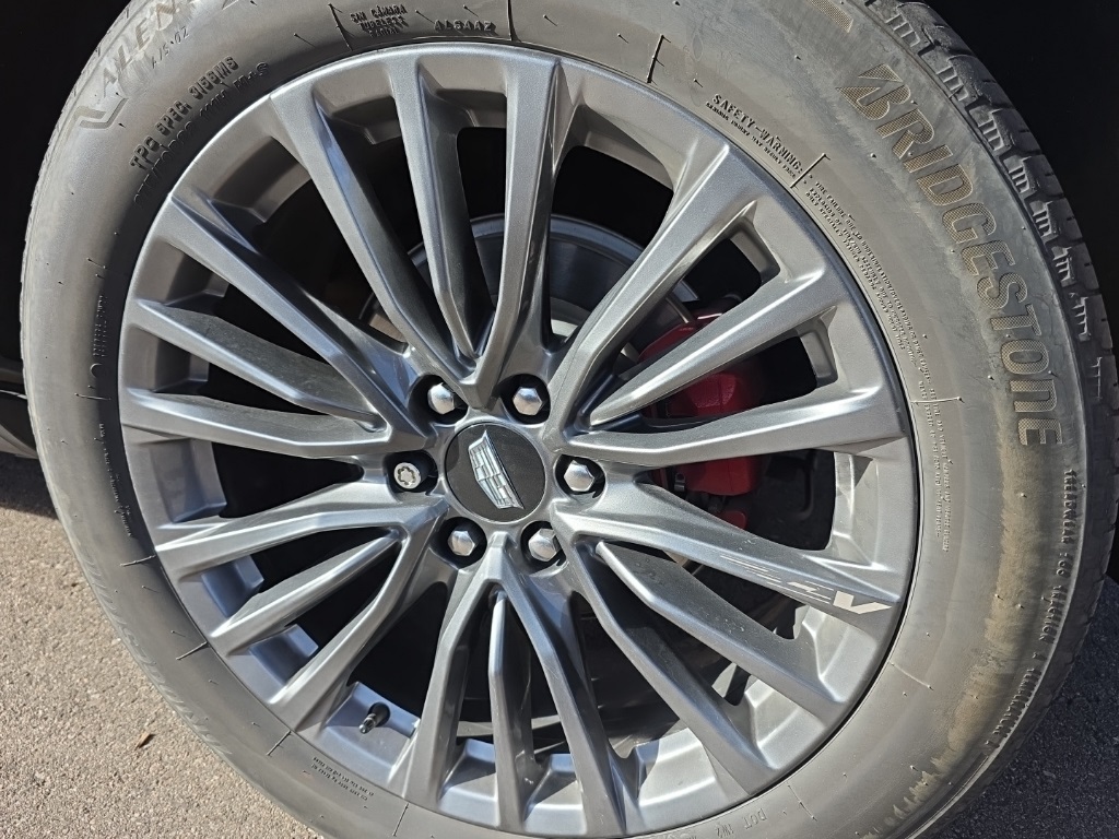 2023 Cadillac Escalade photo 4