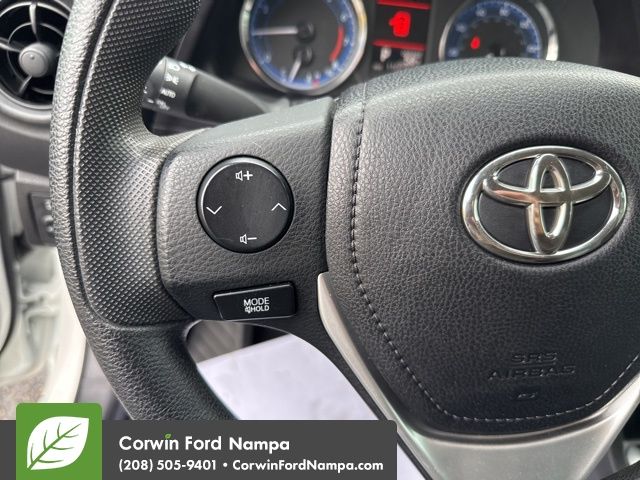 2018 Toyota Corolla L photo 16