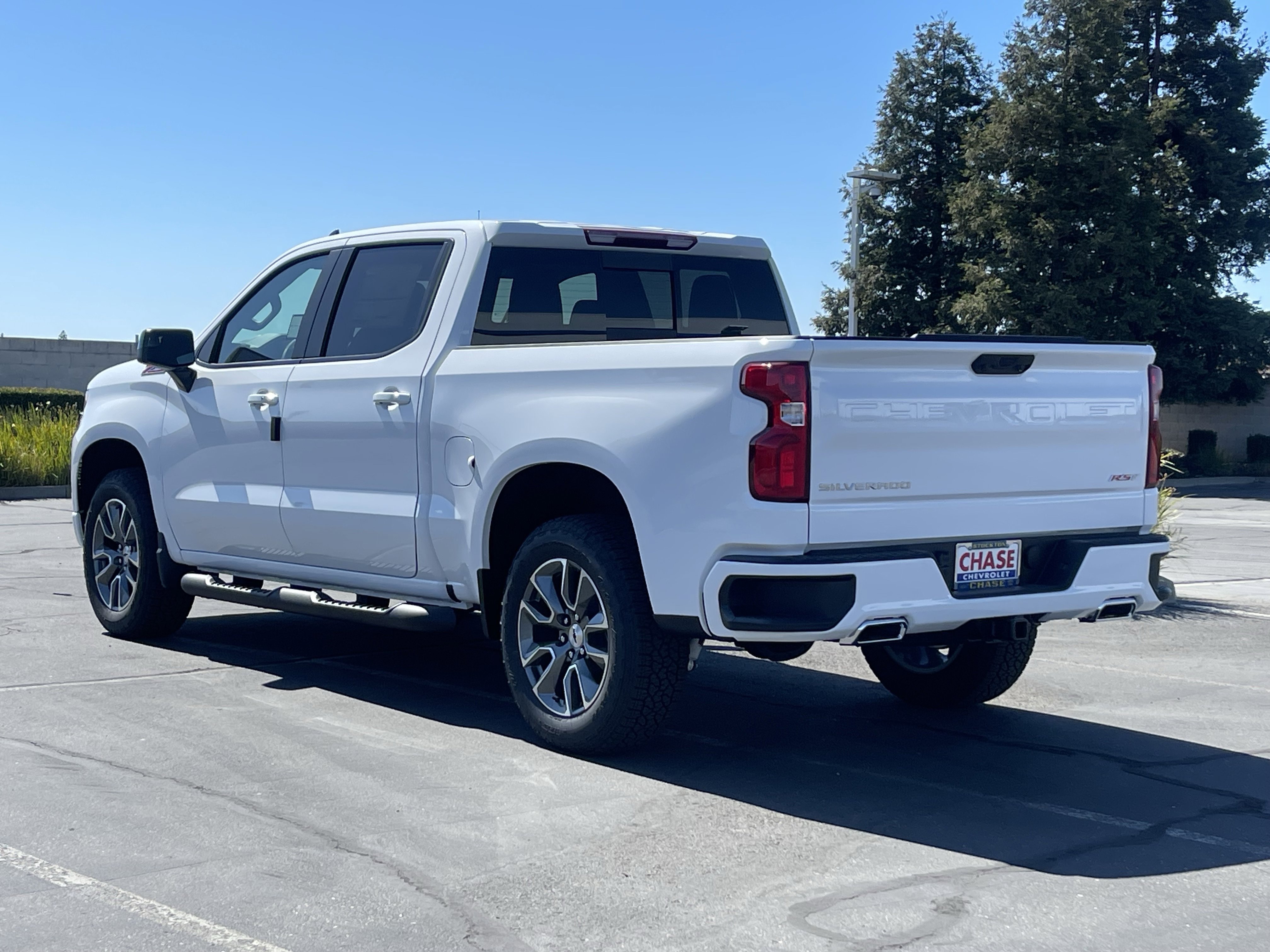 2026 Chevrolet Silverado 1500 RST photo 3