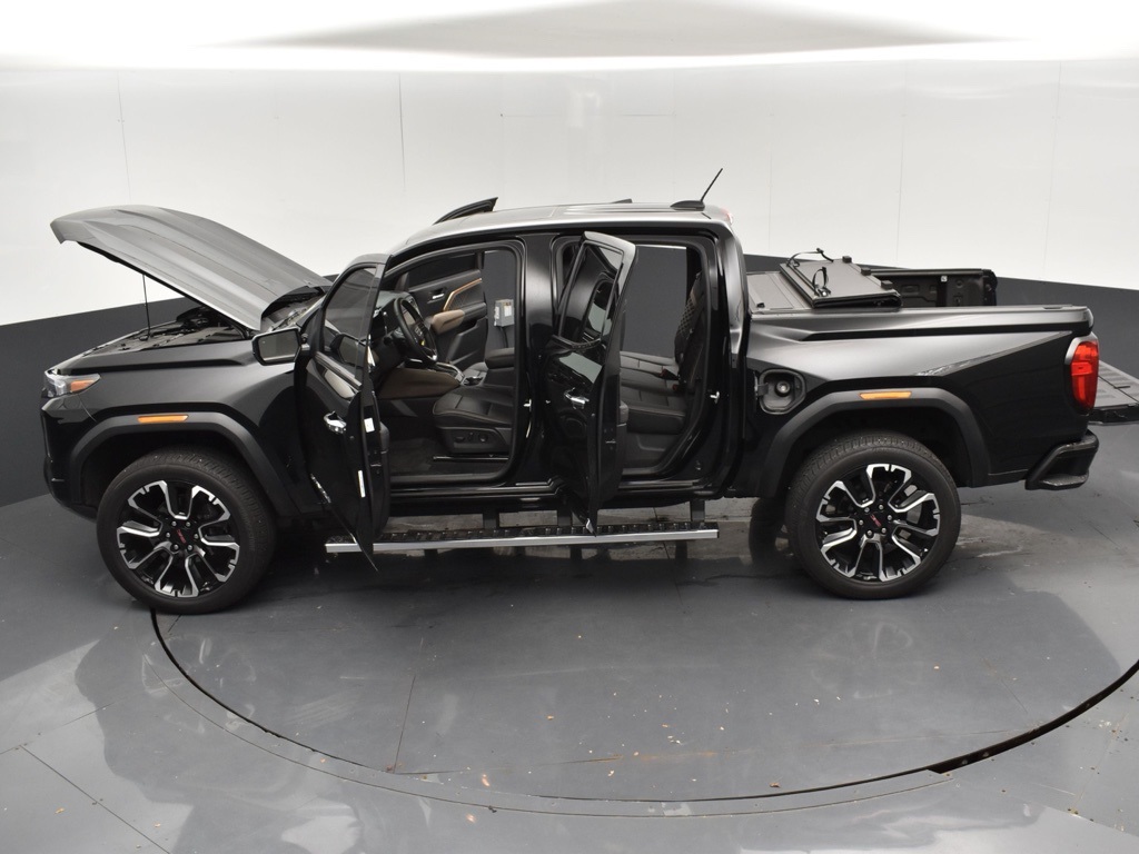 2024 Gmc Canyon Denali photo 28