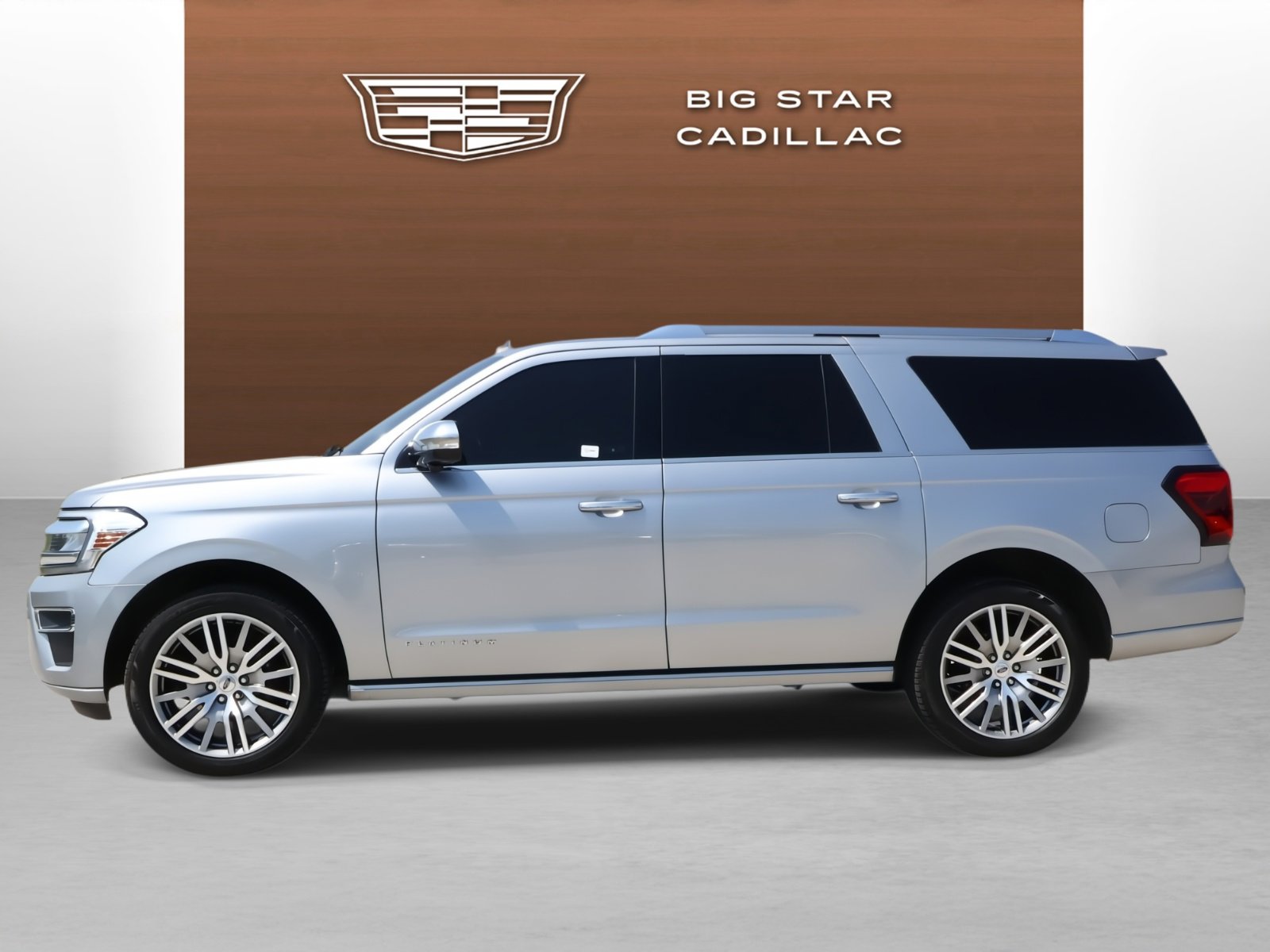 2023 Ford Expedition MAX Platinum photo 2