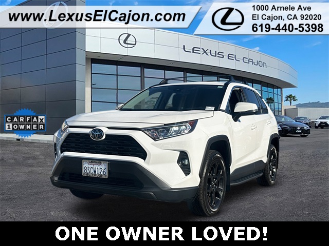 2020 Toyota RAV4 XLE's photo