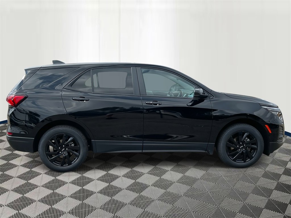 2024 Chevrolet Equinox LS photo 6