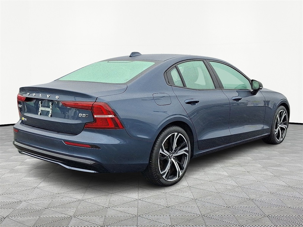 2025 Volvo S60 B5 Core photo 6