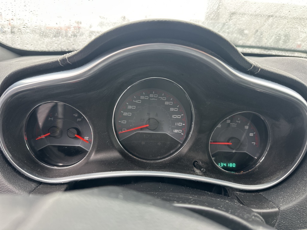 2013 Dodge Avenger SE photo 3