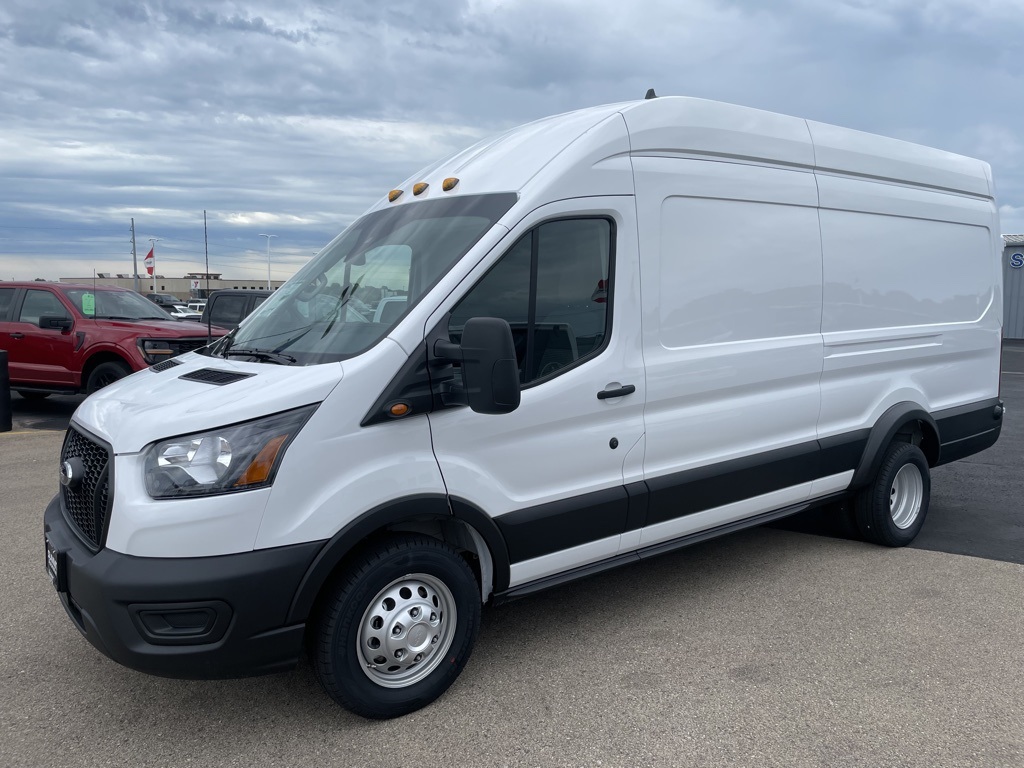 2025 Ford Transit Cargo Van photo 4