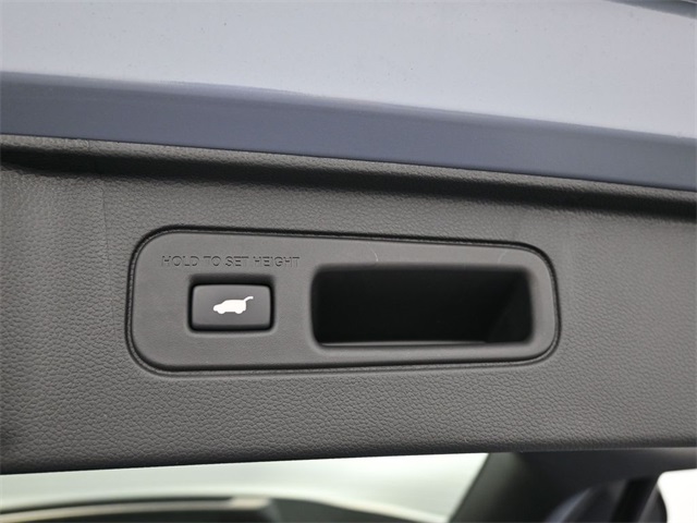 2025 Honda Pilot Touring photo 2