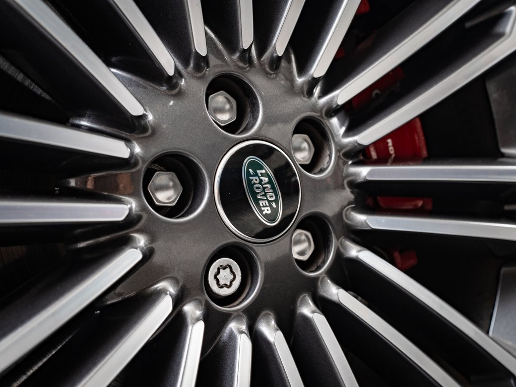 2024 Land Rover Range Rover Velar SE photo 8