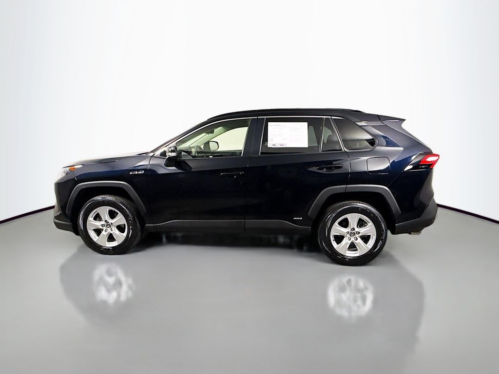 2020 Toyota RAV4 Hybrid LE photo 4