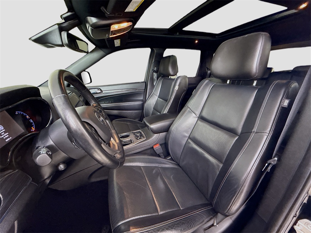 2021 Jeep Grand Cherokee Anniversary Edition photo 9