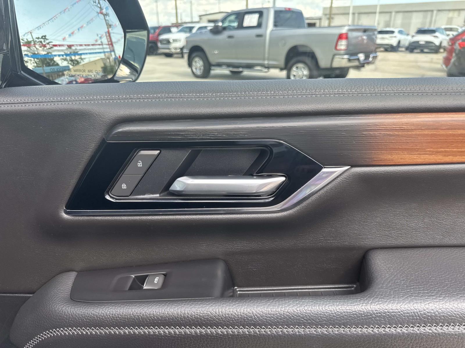2025 Gmc Yukon XL Denali photo 13