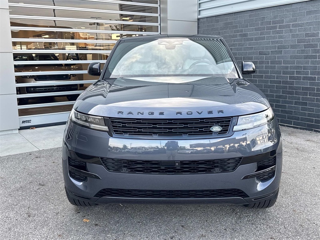 2025 Land Rover Range Rover Sport SE photo 2