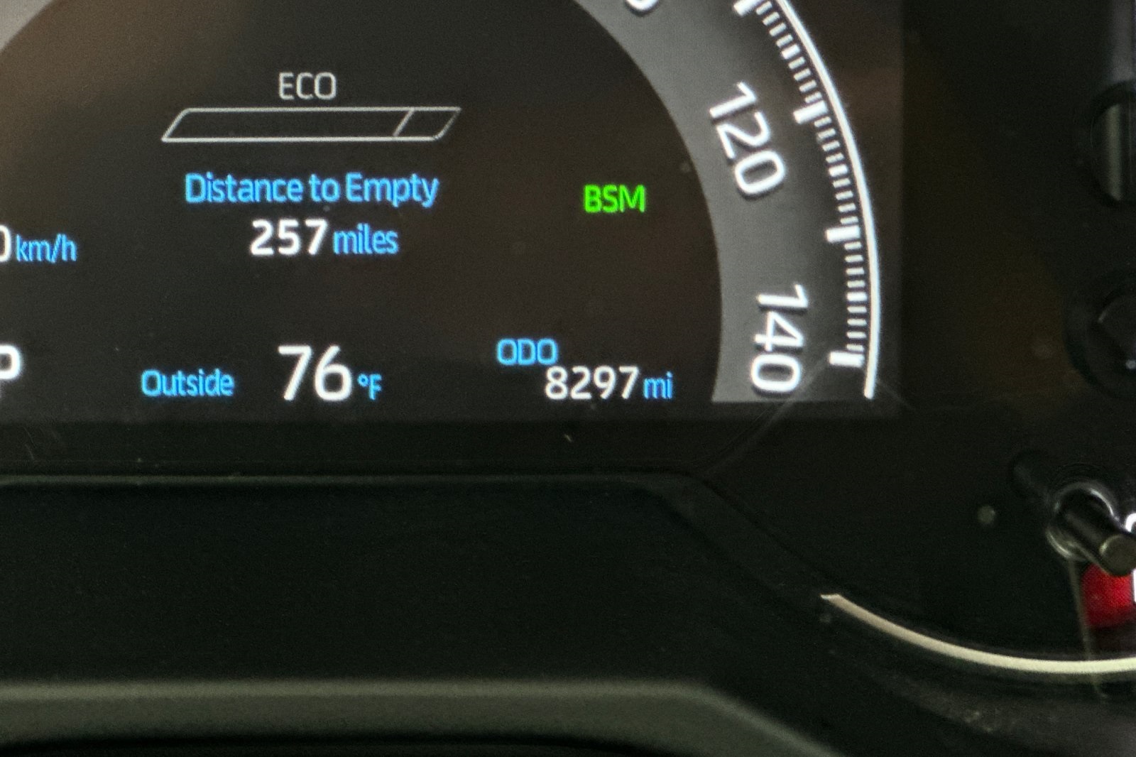 2024 Toyota RAV4 XLE Premium photo 3