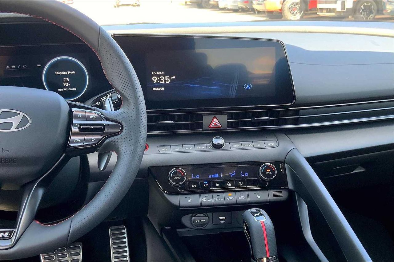 2025 Hyundai Elantra N Line photo 6