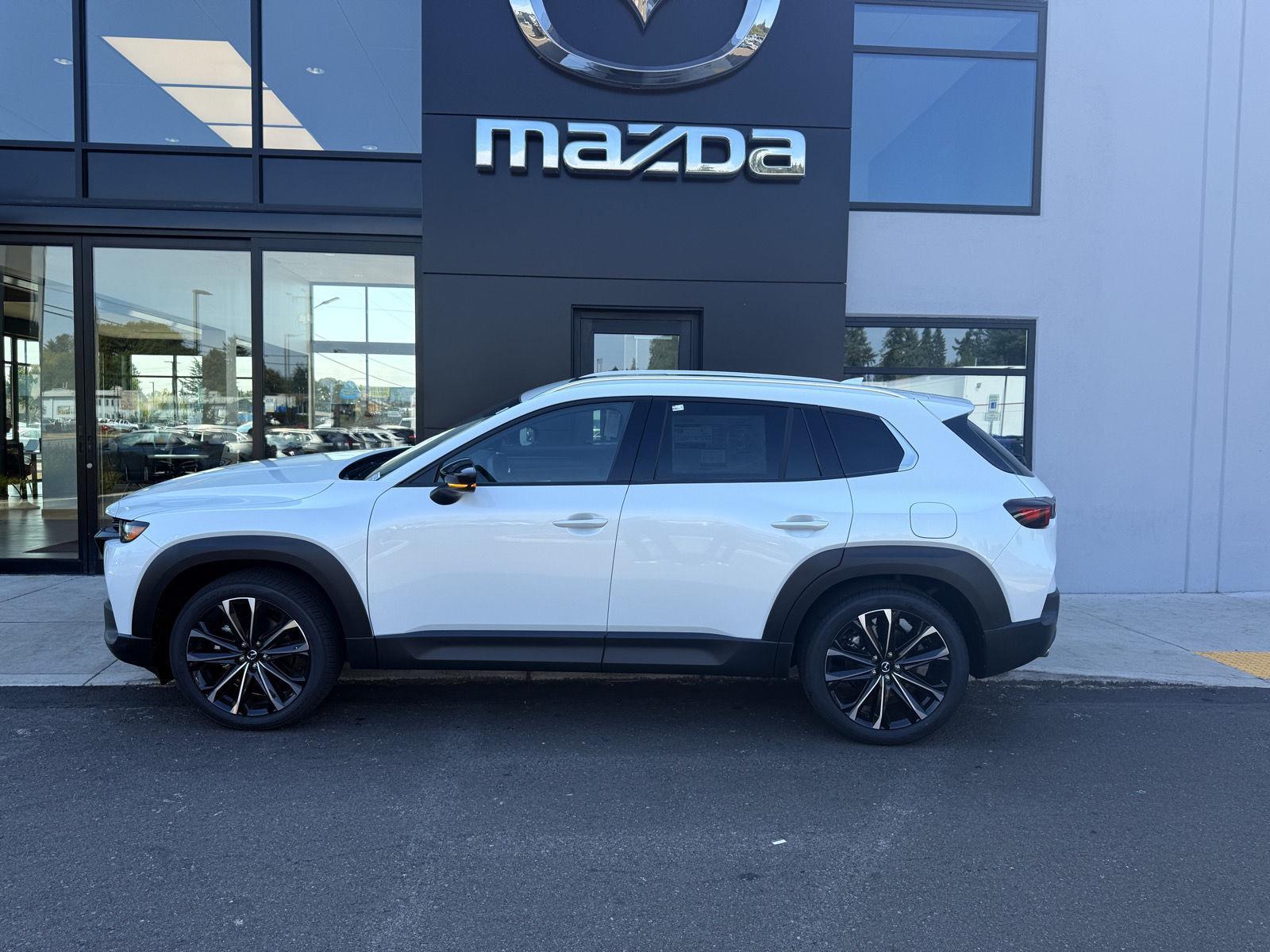 2025 Mazda CX-50 2.5 Premium Plus photo 3