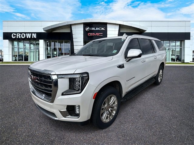 2022 GMC Yukon SLT's photo