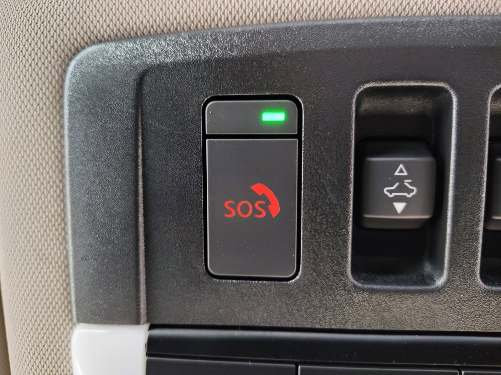 2025 Nissan Rogue SV photo 32
