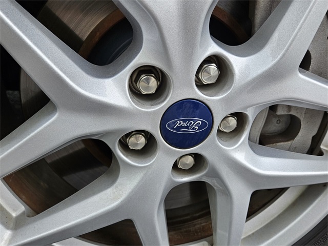 2022 Ford Edge SEL photo 17