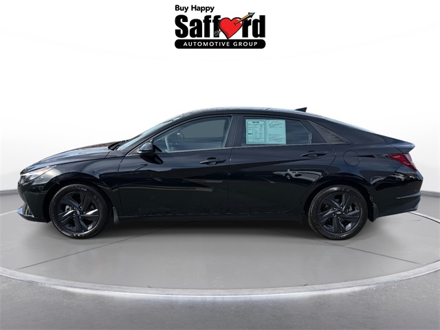 2023 Hyundai Elantra SEL photo 4