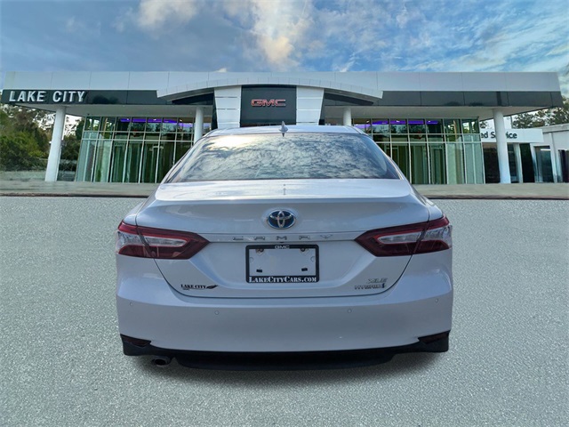 2020 Toyota Camry Hybrid XLE photo 4