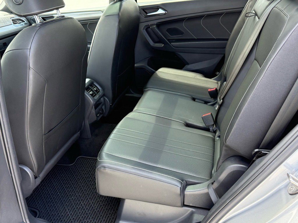 2023 Volkswagen Tiguan SE R-Line Black photo 14