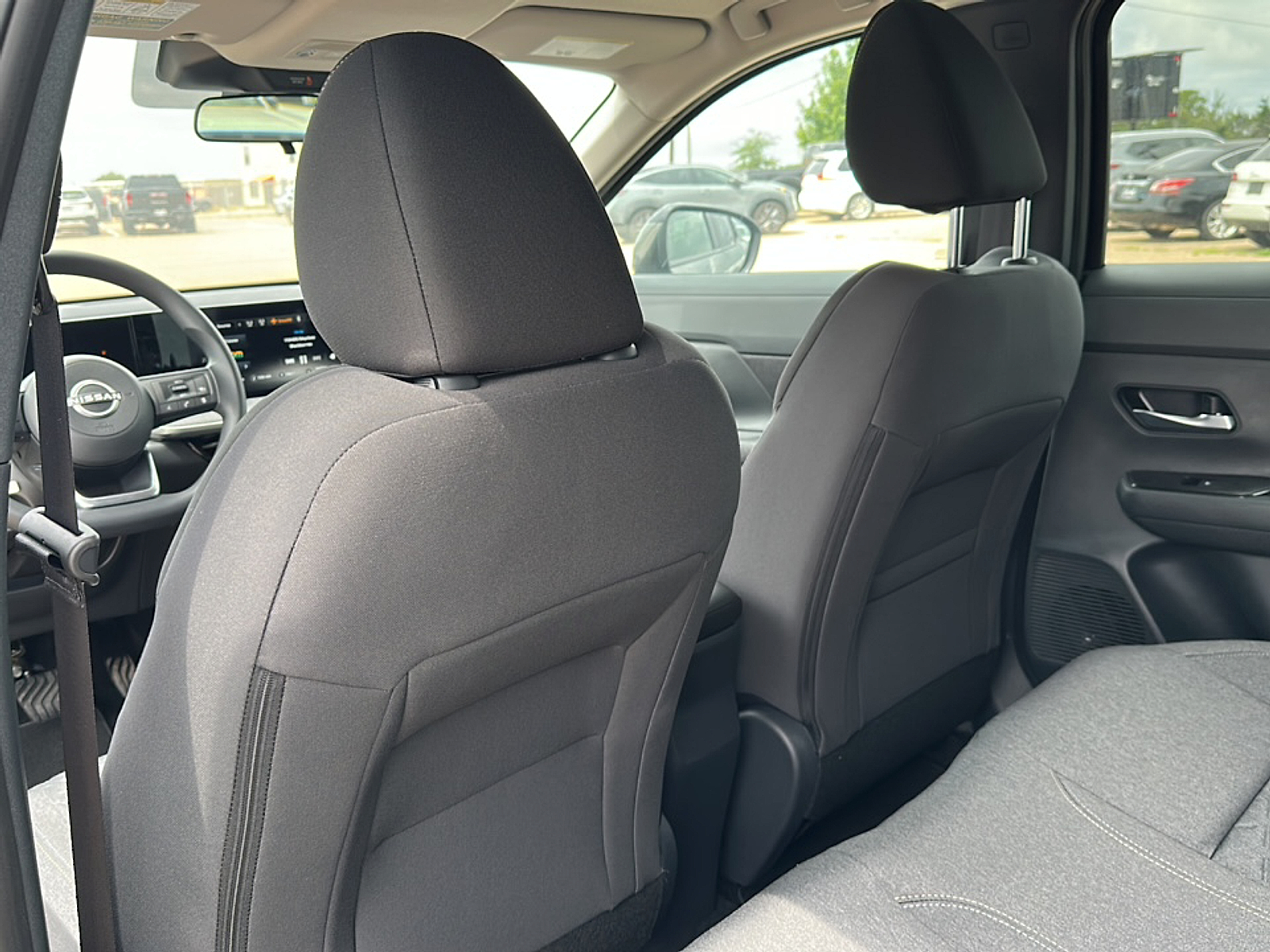 2025 Nissan Kicks SV photo 3