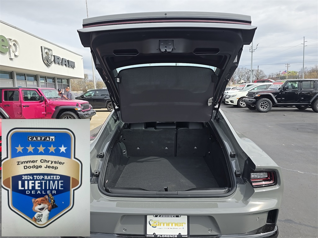 2025 Dodge Charger R/T photo 16