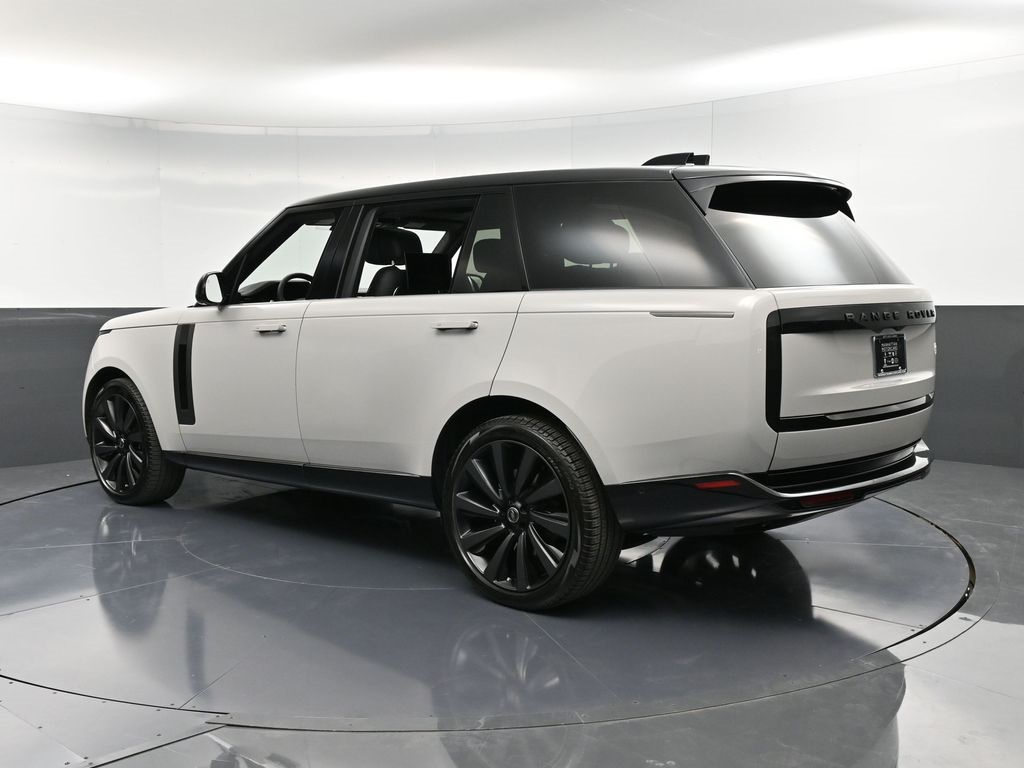 2023 Land Rover Range Rover SV photo 2