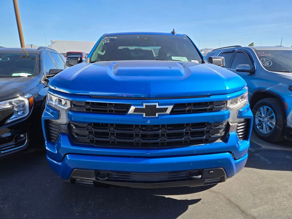 2023 Chevrolet Silverado 1500 RST photo 2