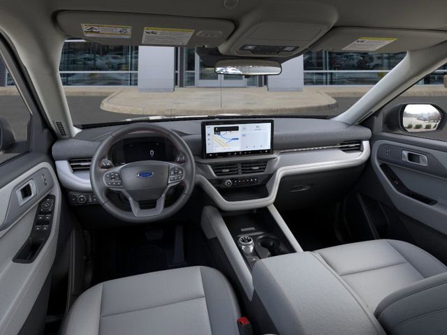 2025 Ford Explorer photo 9