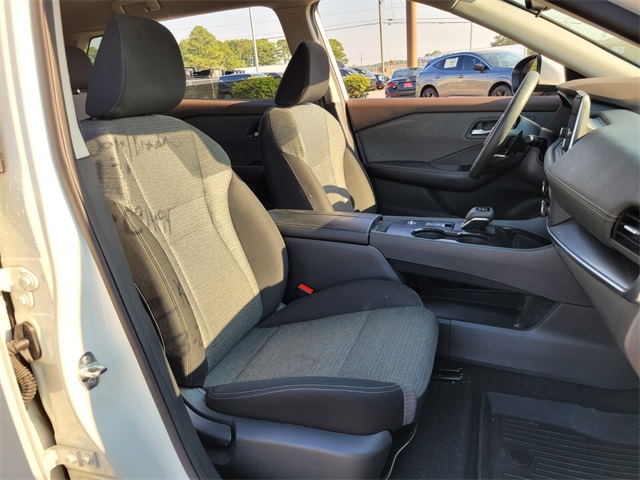 2023 Nissan Rogue SV photo 15