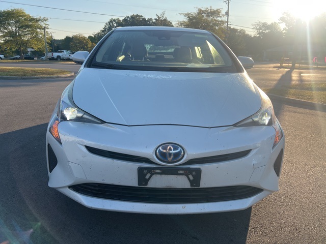 2016 Toyota Prius Four photo 8