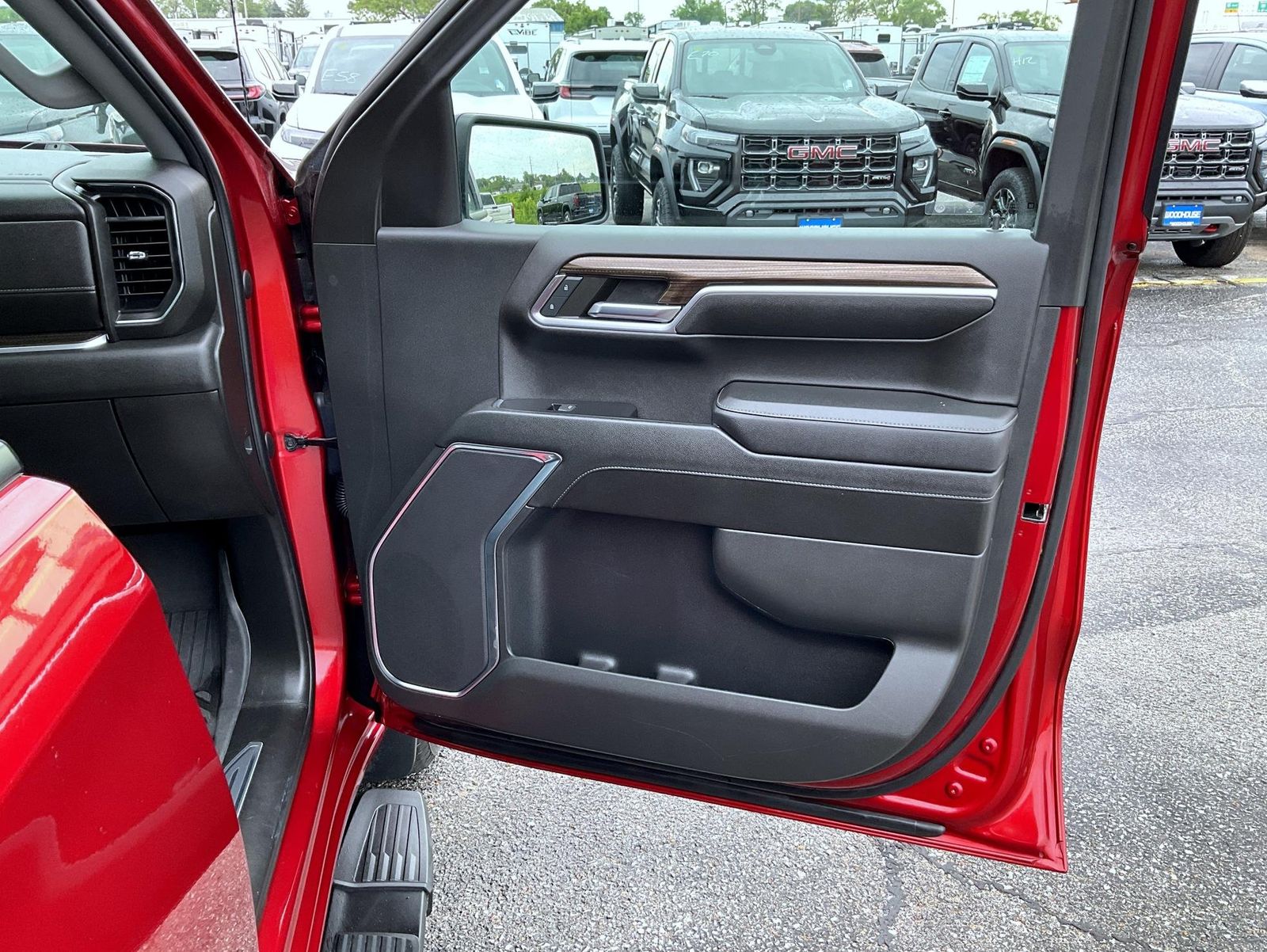 2023 Chevrolet Silverado 1500 RST photo 16