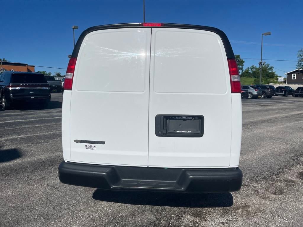 2023 Chevrolet Express Cargo Van photo 4