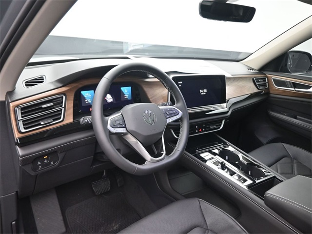 2025 Volkswagen Atlas SE Technology photo 19