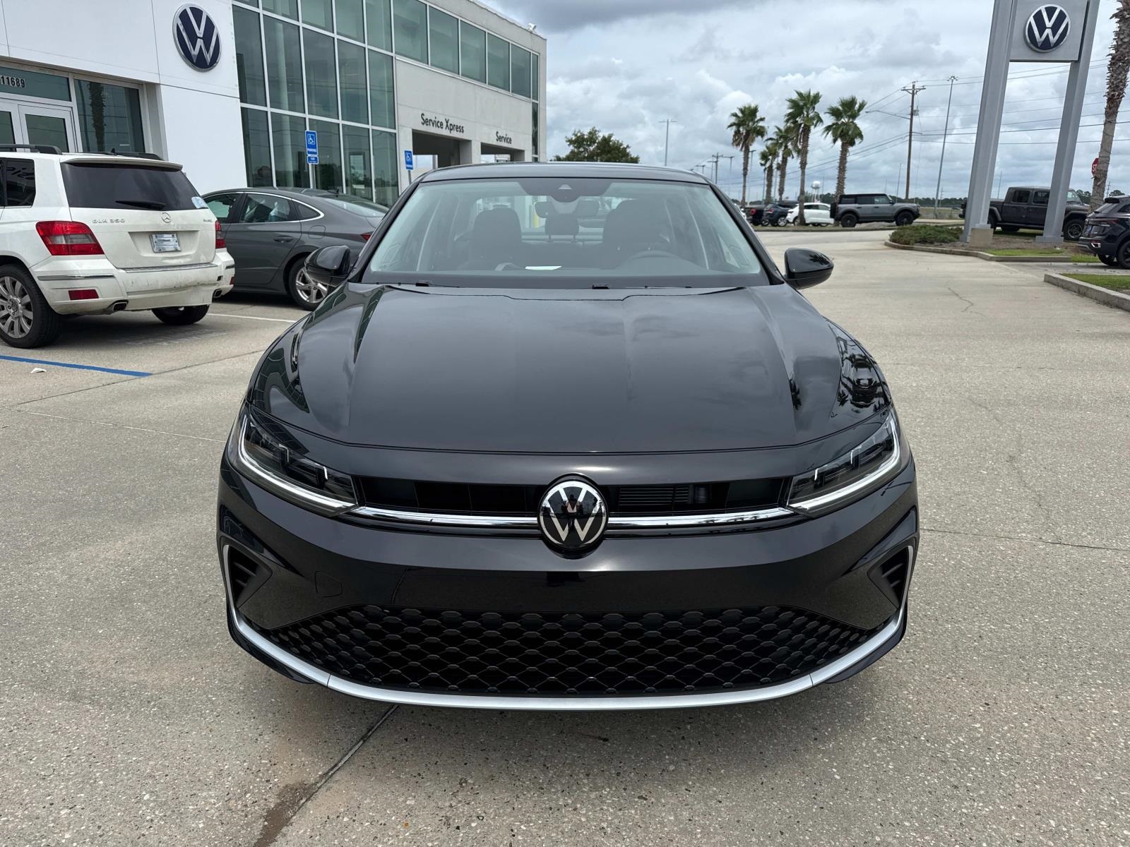 2025 Volkswagen Jetta 1.5T SE photo 2