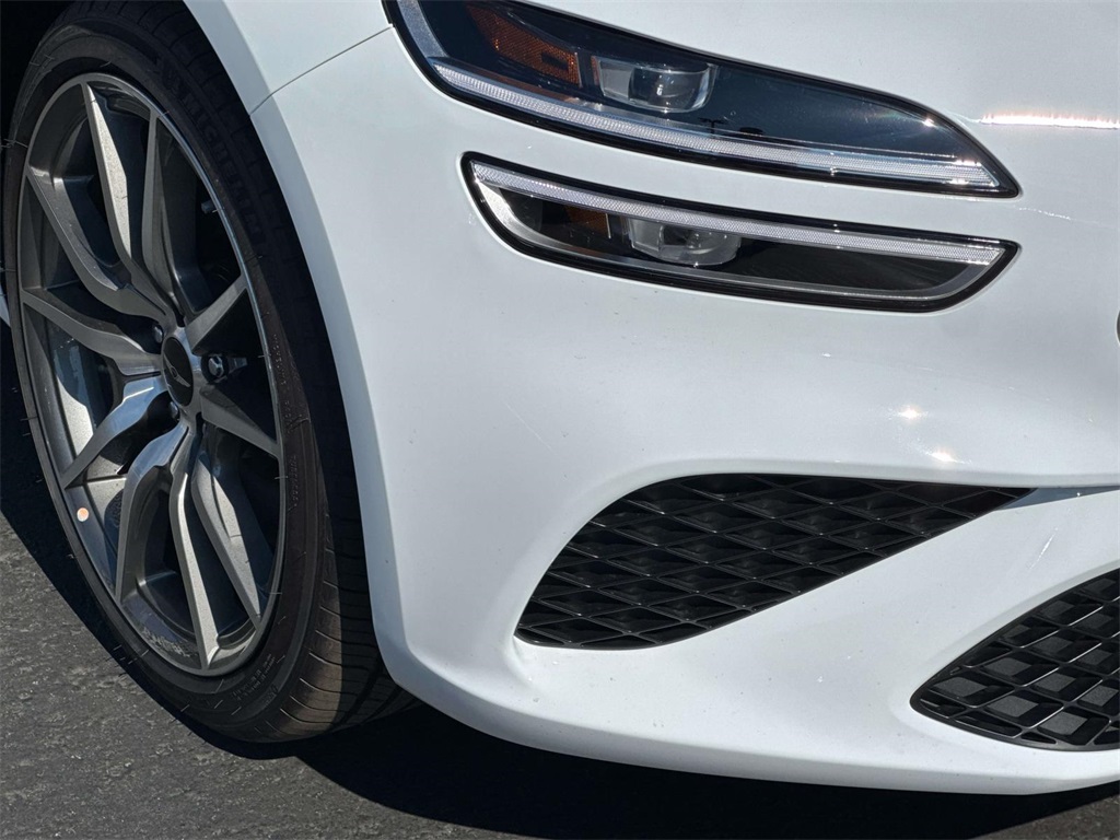 2026 Genesis G70 2.5T AWD photo 13